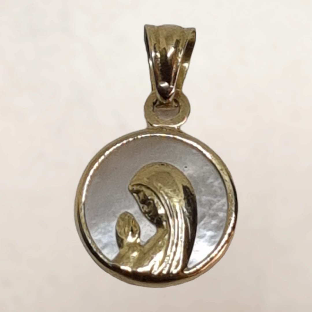Medalla Virgen Nácar Oro